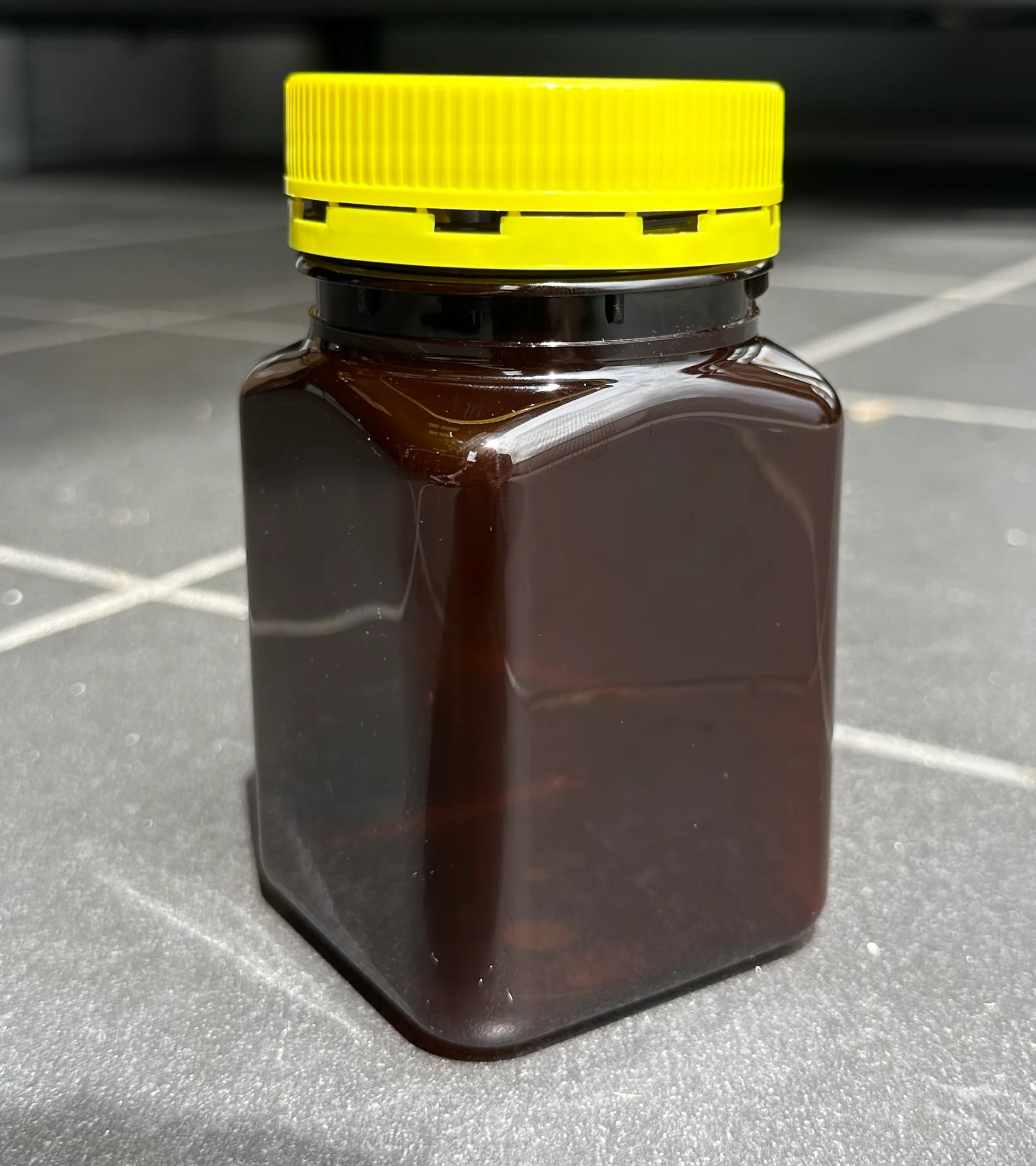 500g PET Square Jar & TE Lid - AMBER - Image 3