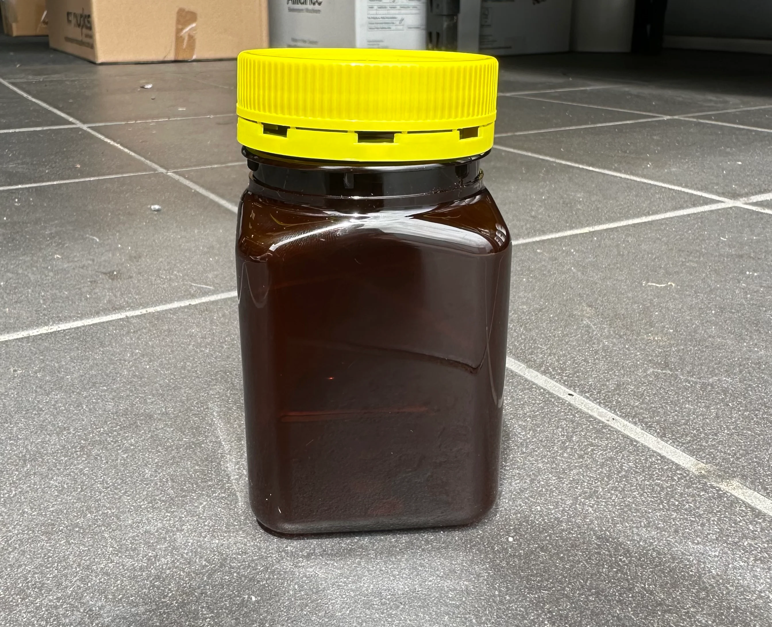 500g PET Square Jar & TE Lid - AMBER - Image 4