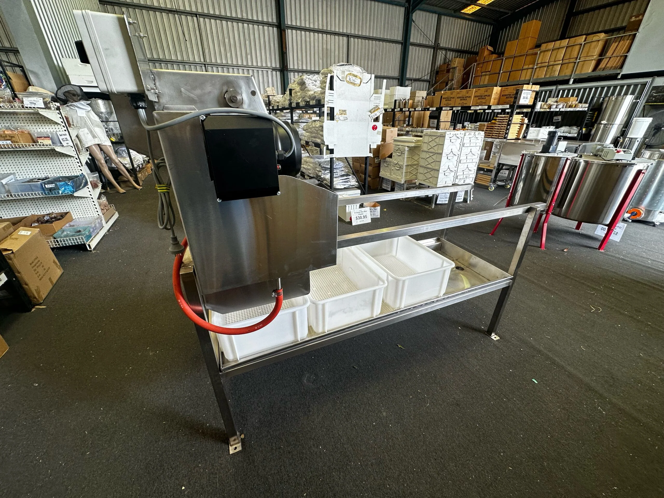 Uncapping Machine Automatic with Drain Tray - Image 3